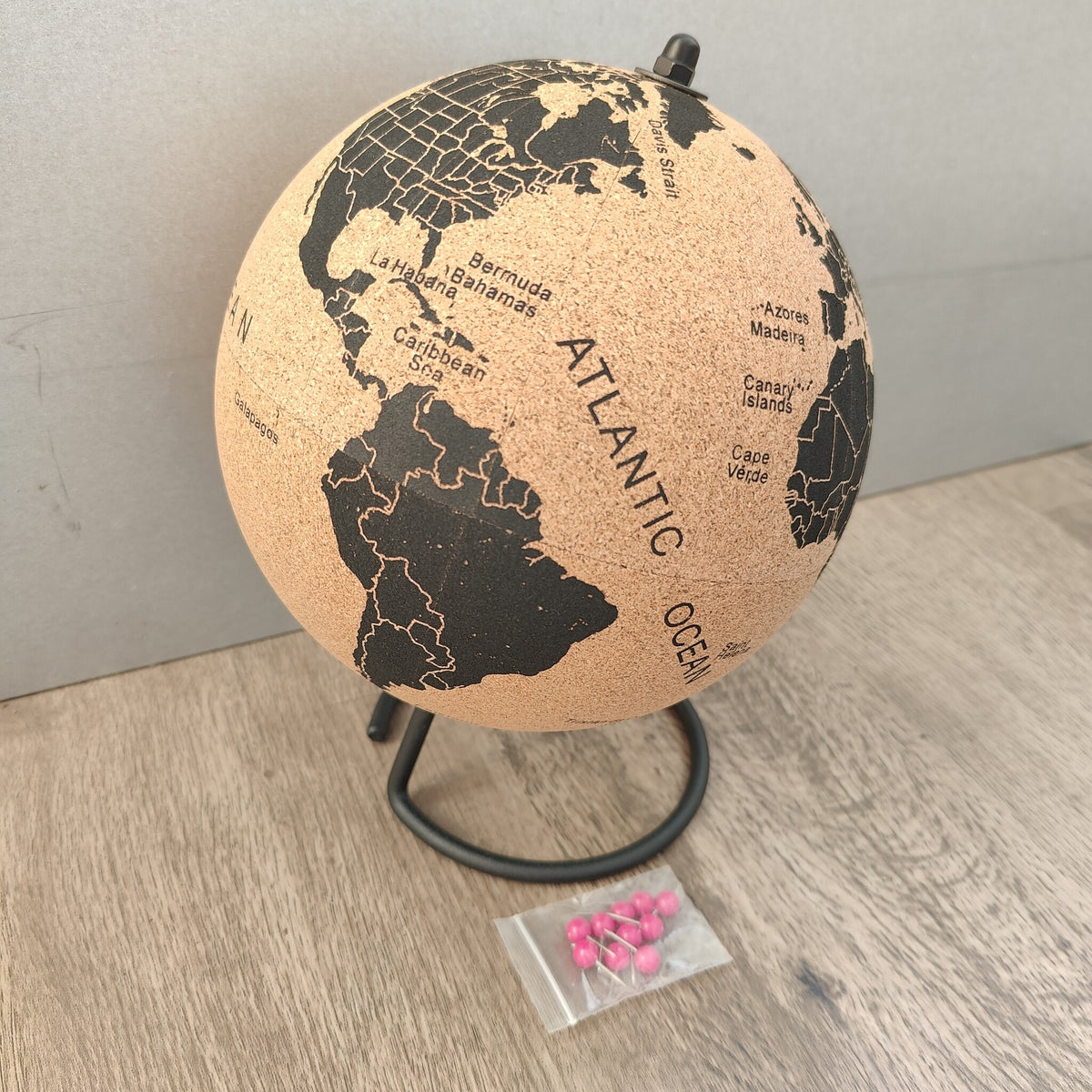 Kurk24 Kurk wereldbol met tekst - globe - diameter 20 cm.